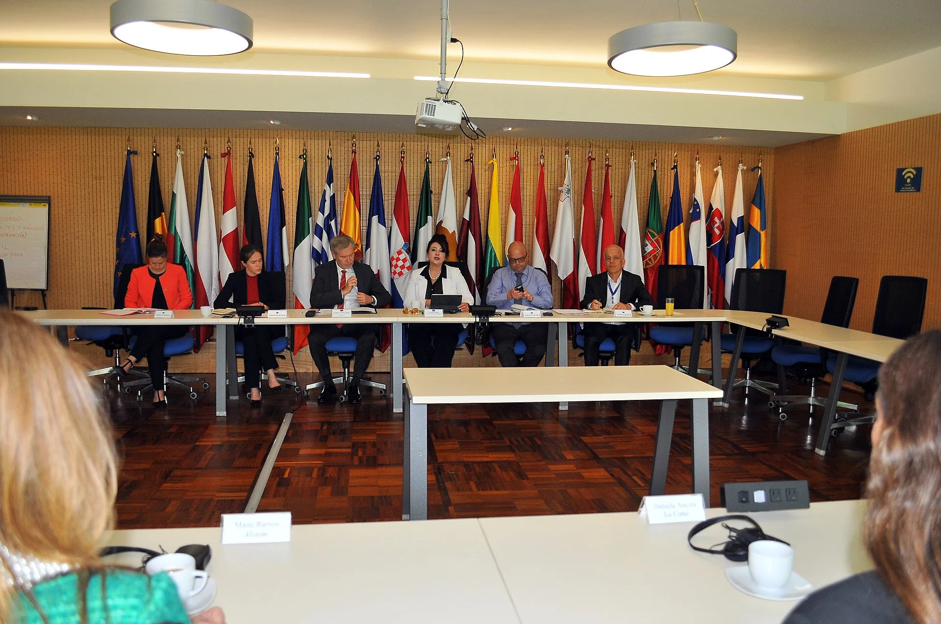 Gautier Mignot, Head of the Delegation of the EU to Mexico, 3rd, Helena Dalli, 4th, and David Kerr, Policy Assistant to the Cabinet of Helena Dalli, 5th (from left to right), during a meeting with Women entrepreneurs