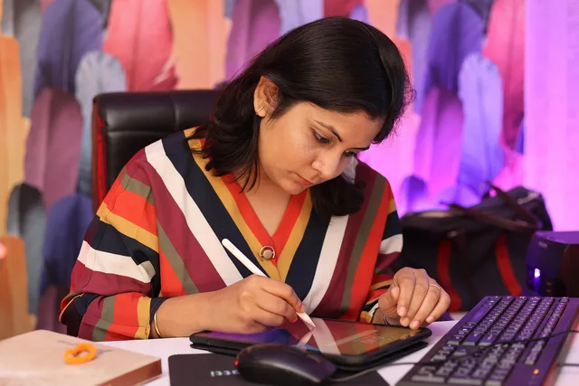 woman, business, corporate, designer, artist, graphic designer, ceo, co-founder, f1 digitals, shallu narula, professional, indian, entrepreneur. Six things that can go wrong for a woman founder seeking funding, and how to prepare